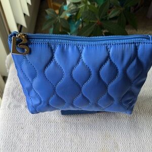 Elegant Blue Quilted Cosmetic Bag